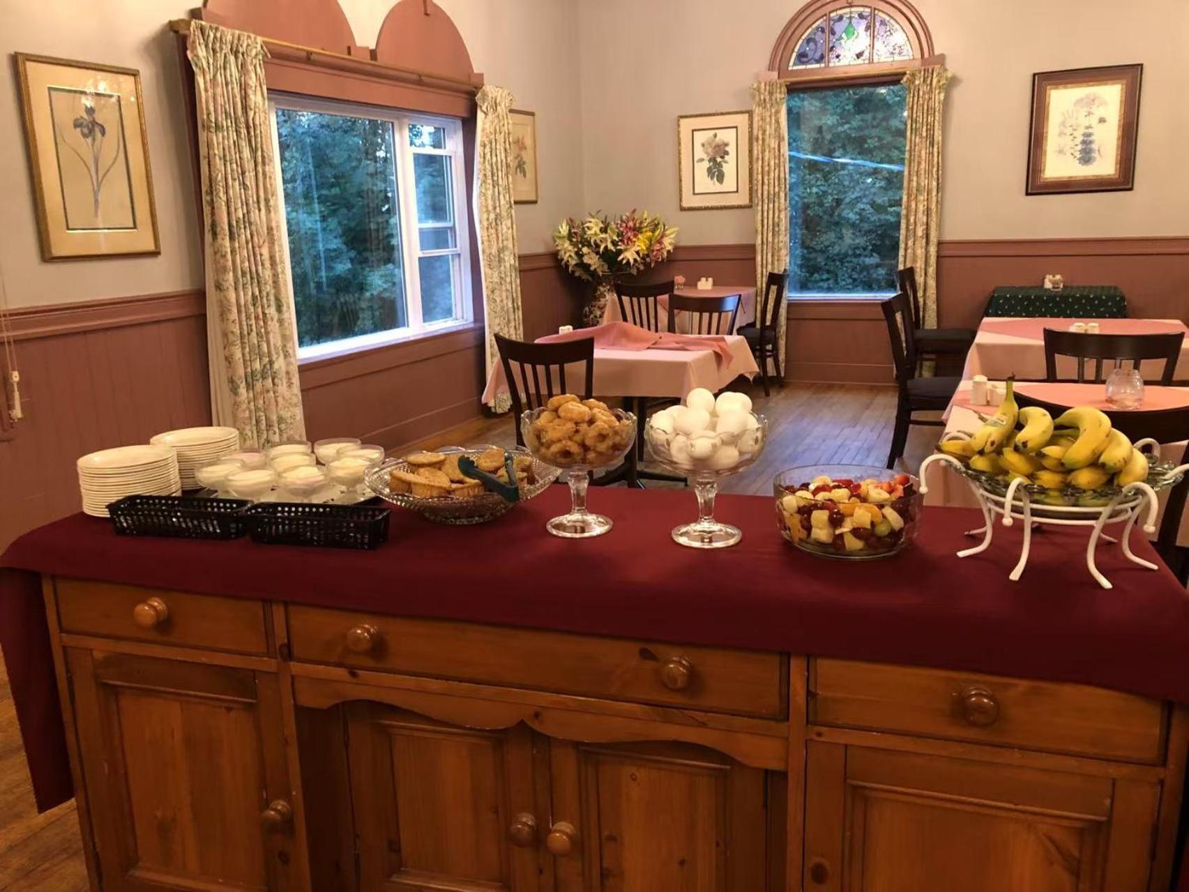 פיקטו Braeside Country Inn מראה חיצוני תמונה