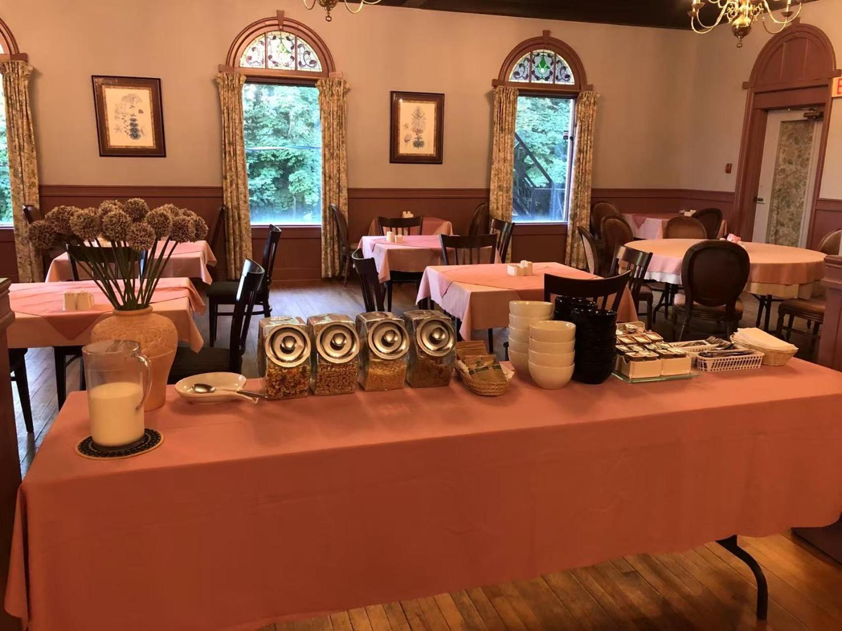 פיקטו Braeside Country Inn מראה חיצוני תמונה