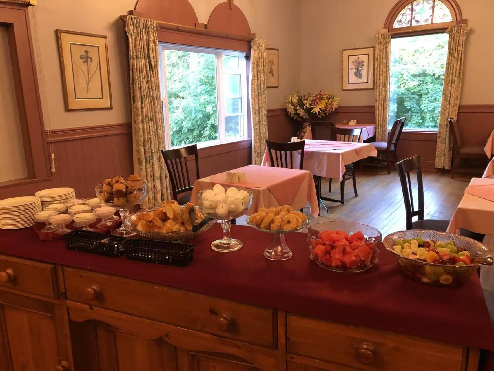 פיקטו Braeside Country Inn מראה חיצוני תמונה